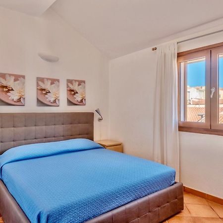 Apartments With Swimming Pool In Santa Teresa Di Gallura Exterior foto