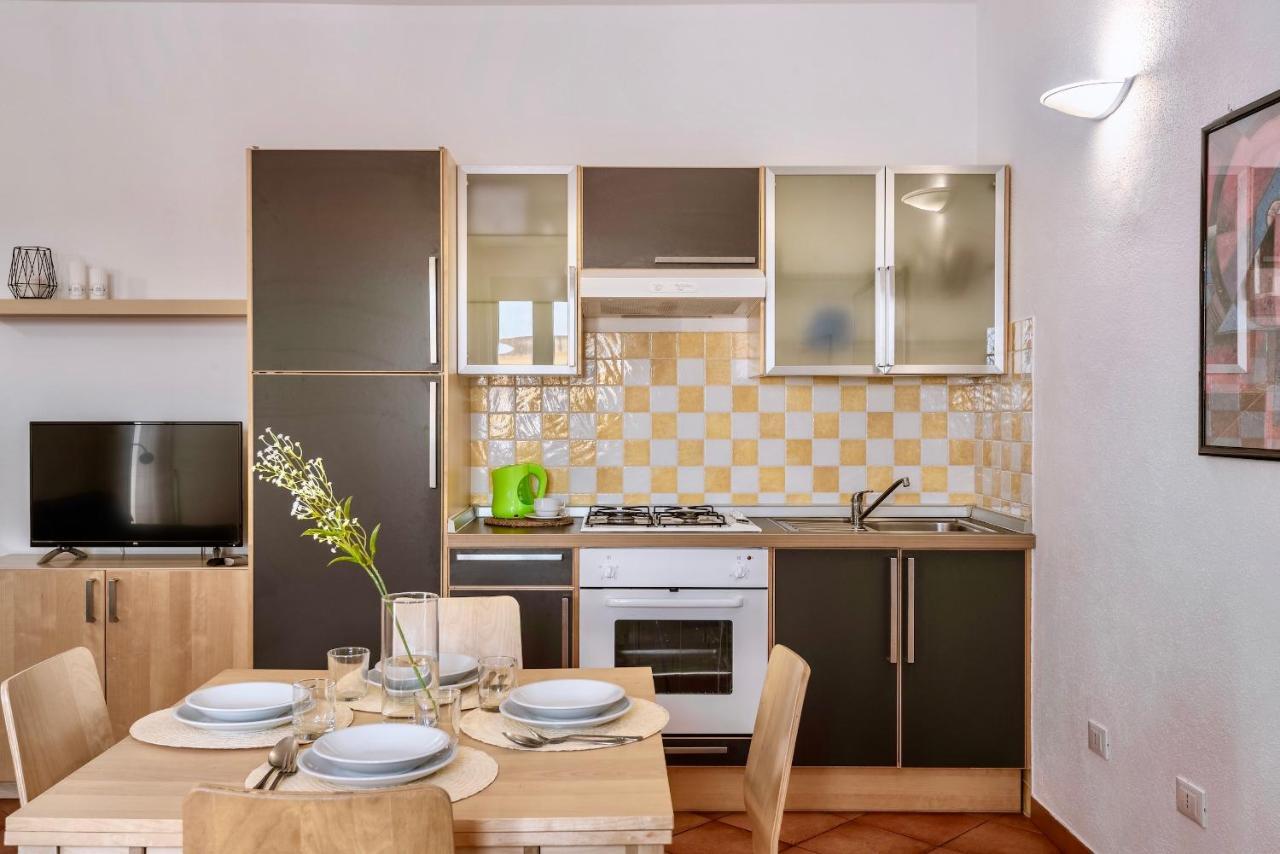 Apartments With Swimming Pool In Santa Teresa Di Gallura Exterior foto