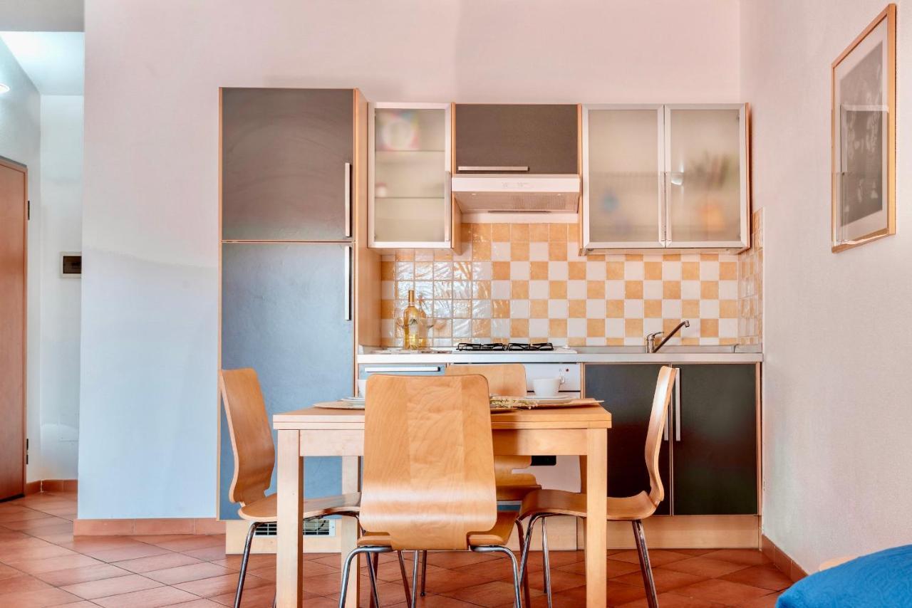 Apartments With Swimming Pool In Santa Teresa Di Gallura Exterior foto