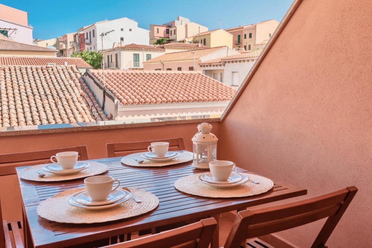 Apartments With Swimming Pool In Santa Teresa Di Gallura Exterior foto