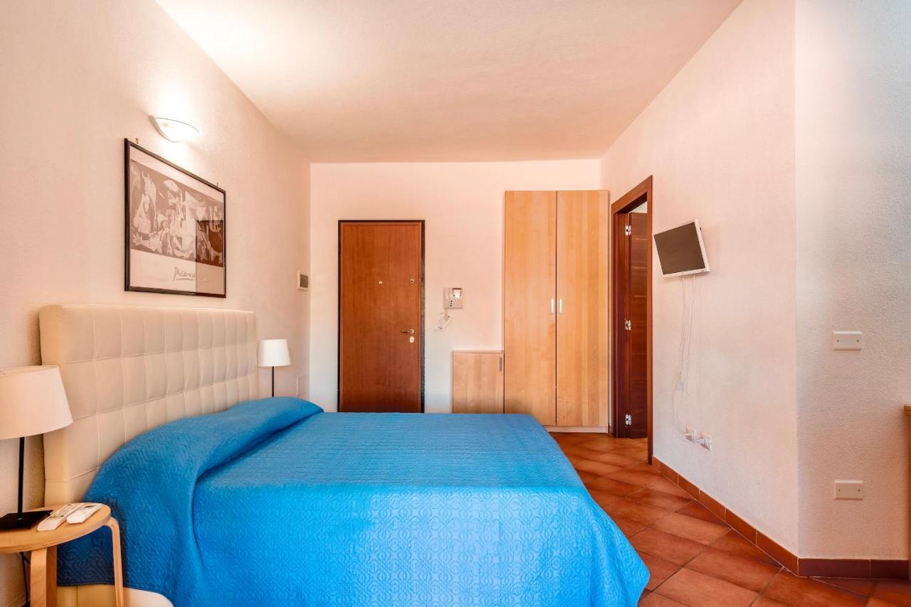 Apartments With Swimming Pool In Santa Teresa Di Gallura Exterior foto