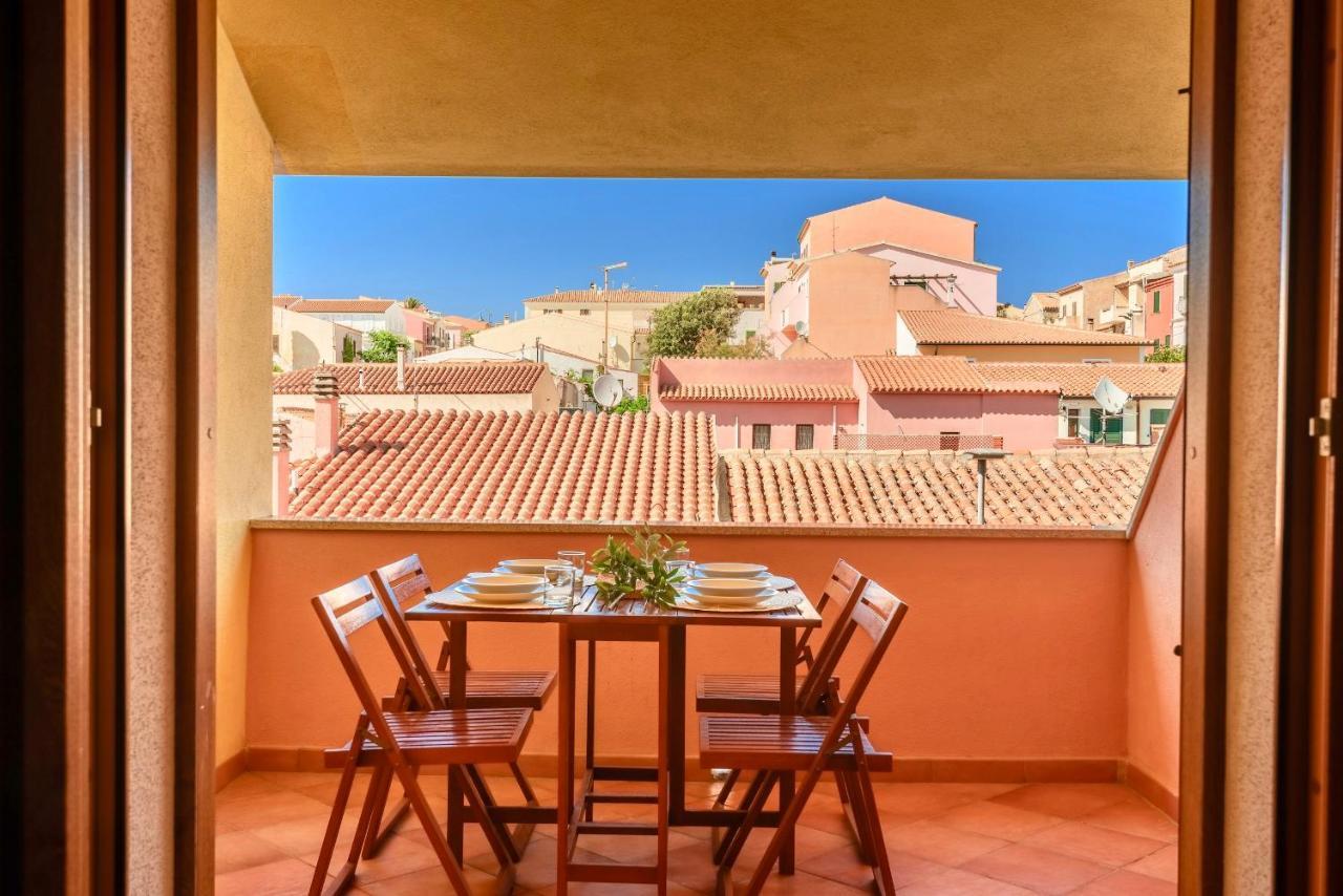 Apartments With Swimming Pool In Santa Teresa Di Gallura Exterior foto